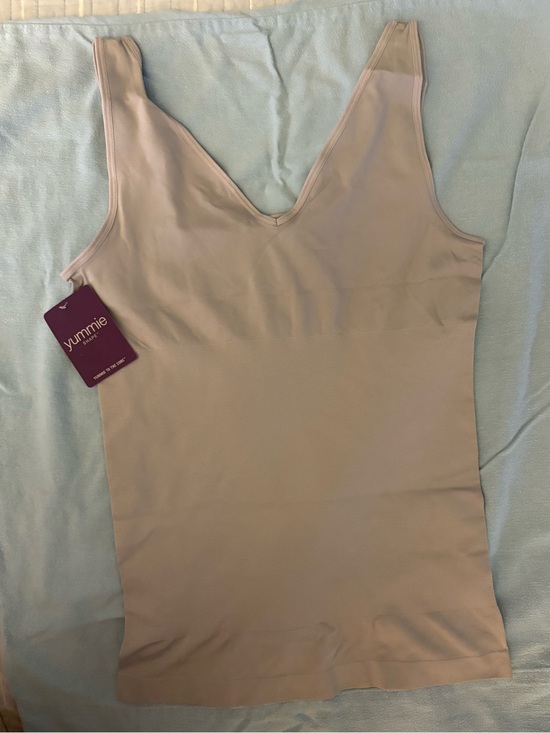 Yummie Other - 2-Way Reversible Shaping Tank Top by YUMMIE. Gray L/XL. “NIP”